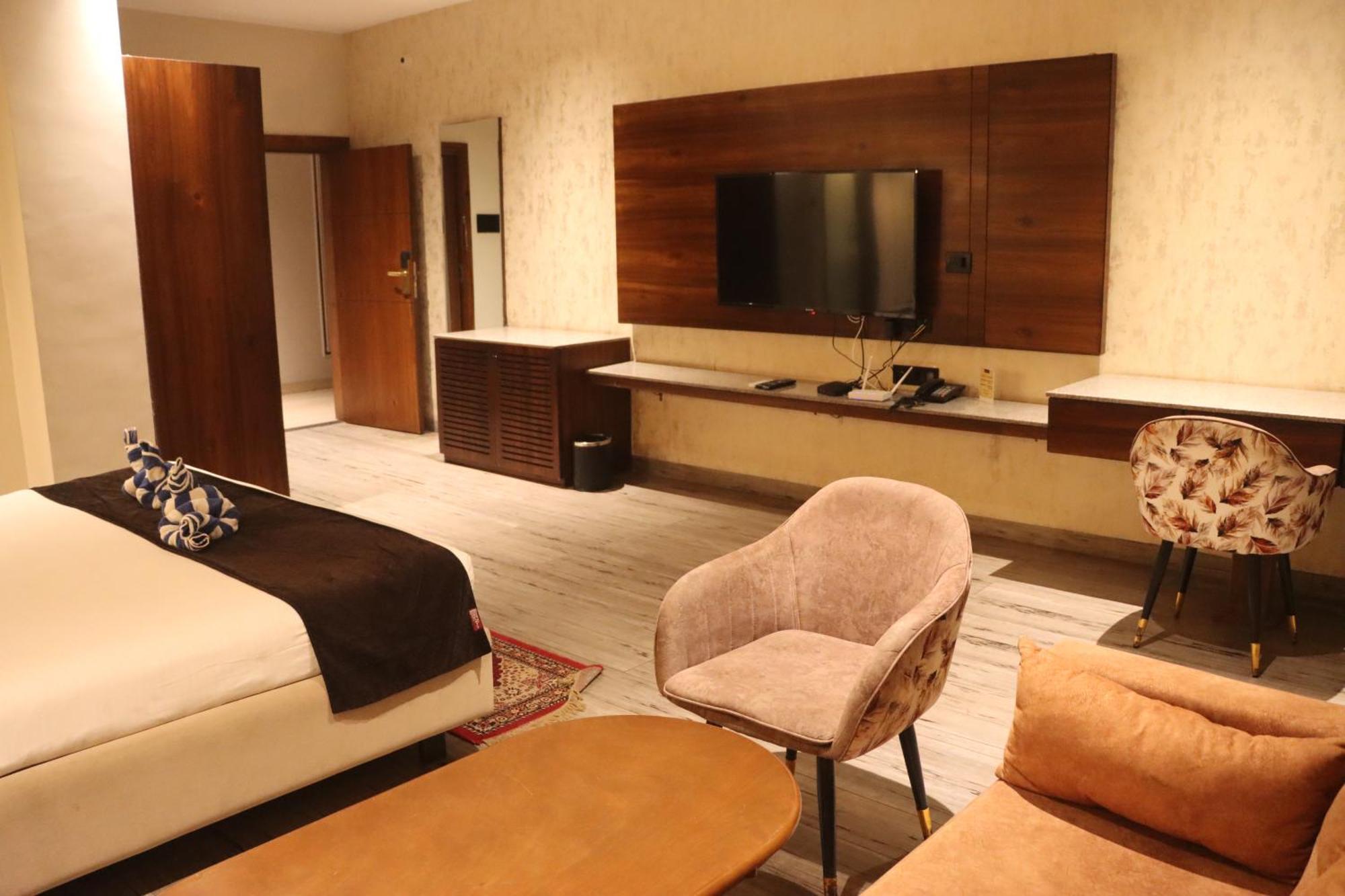 Motel Bilaspur City ภายนอก รูปภาพ